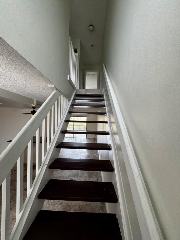 VILLAS AT LAKEVIEW - Residential