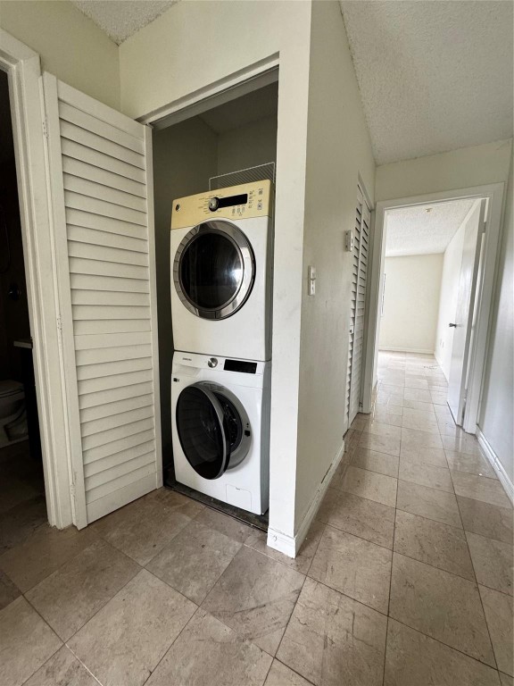 VILLAS AT LAKEVIEW - Residential