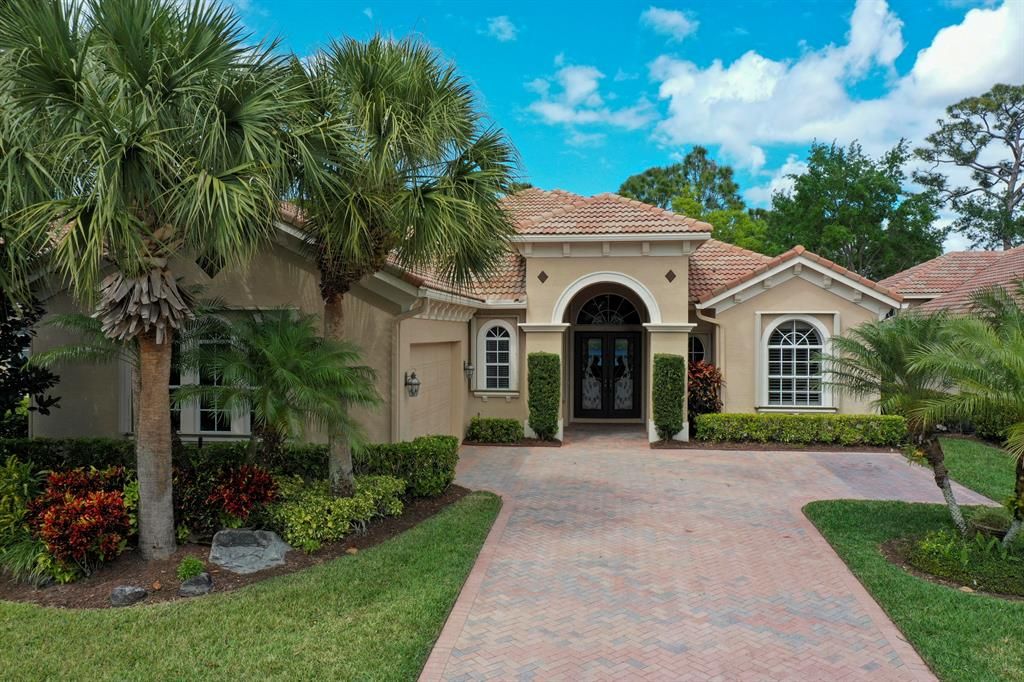 Photo of 9400 Briarcliff Trace, Port Saint Lucie, FL 34986 (MLS # R10702342)