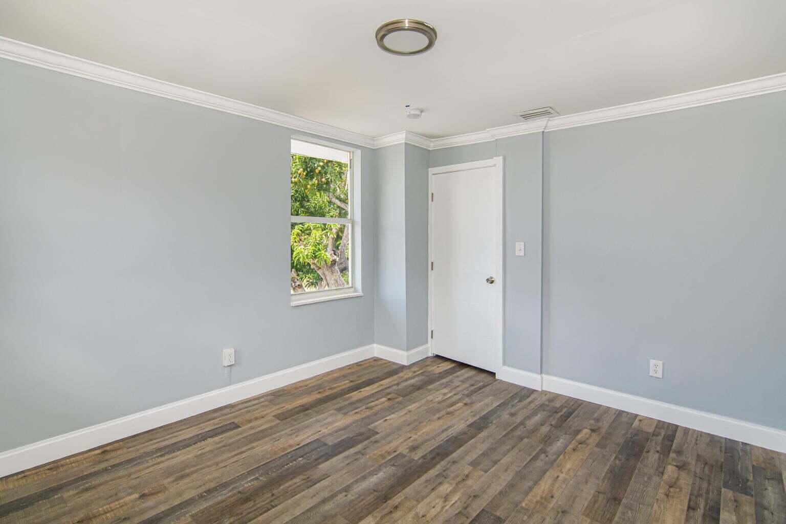 CLOWS - Residential Lease