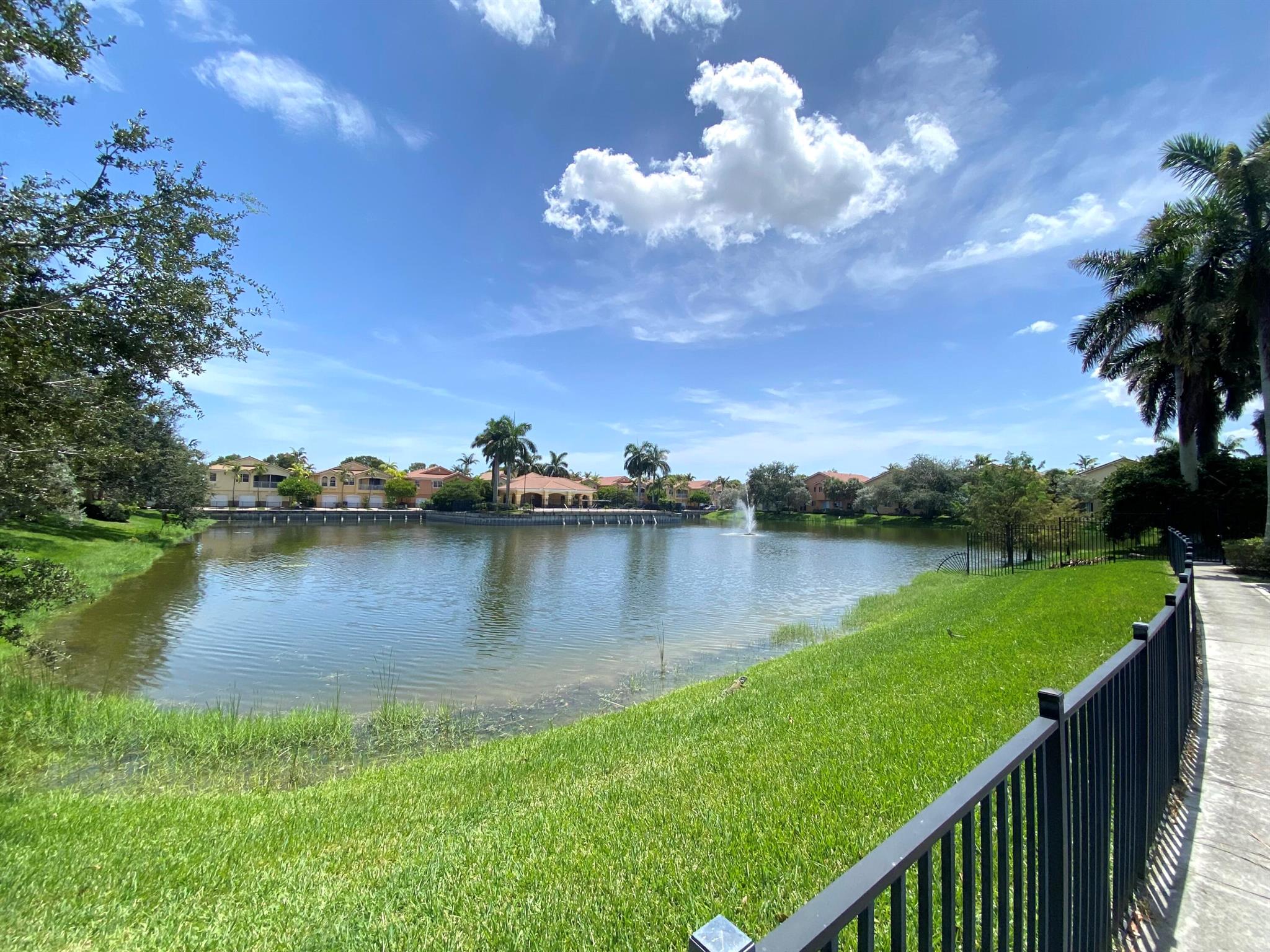 SIERRA BAY - Residential