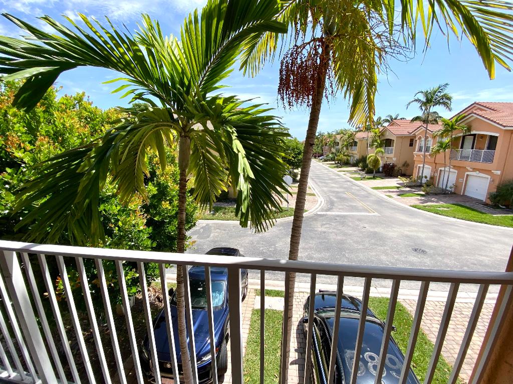 SIERRA BAY - Residential