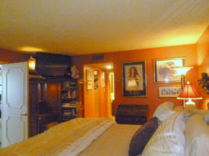 EASTPOINTE CONDO - Residential Lease