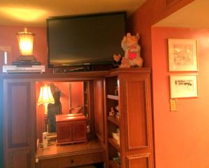 EASTPOINTE CONDO - Residential Lease