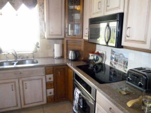 EASTPOINTE CONDO - Residential Lease