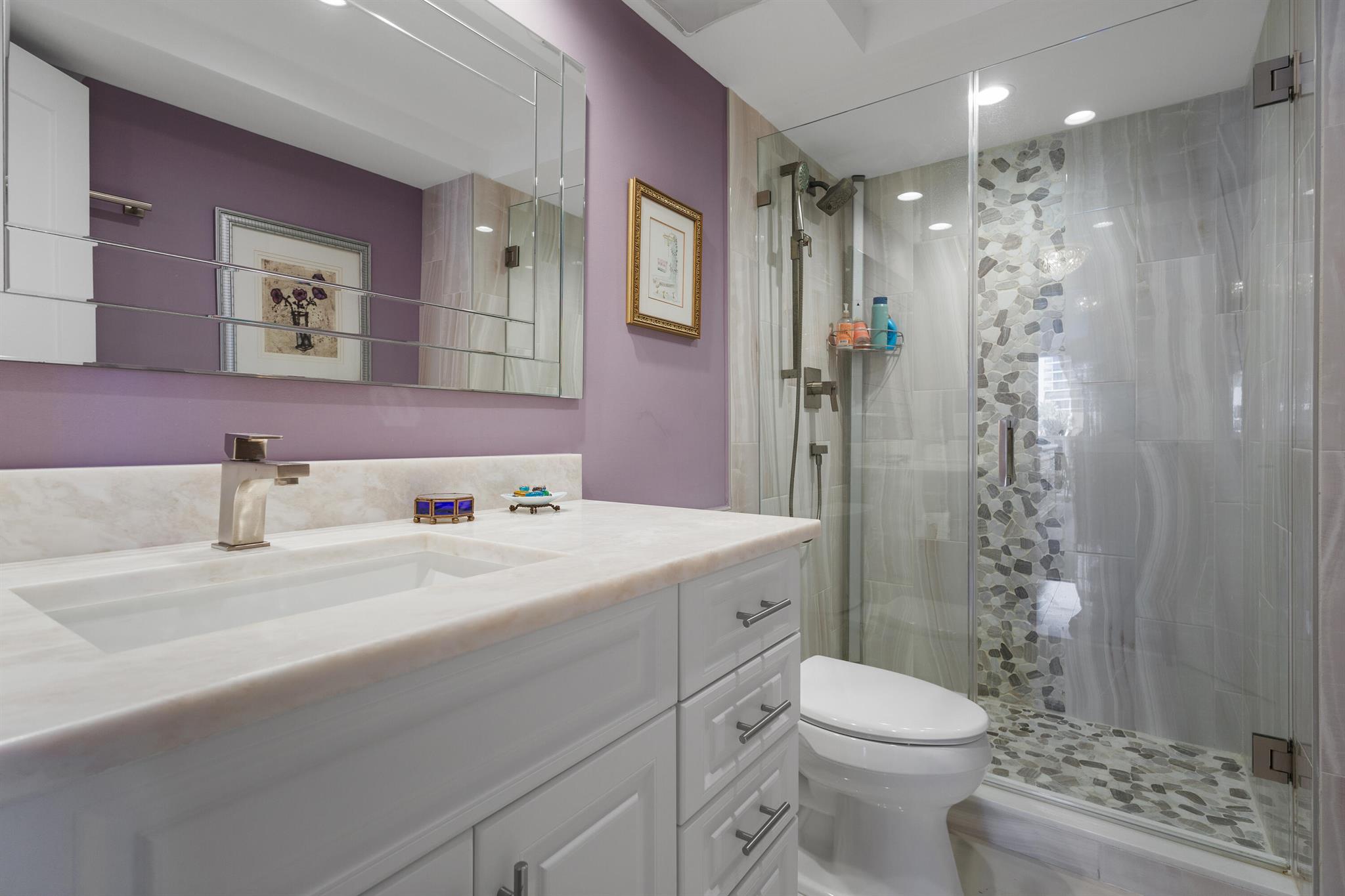 ABERDEEN ARMS CONDO - Residential