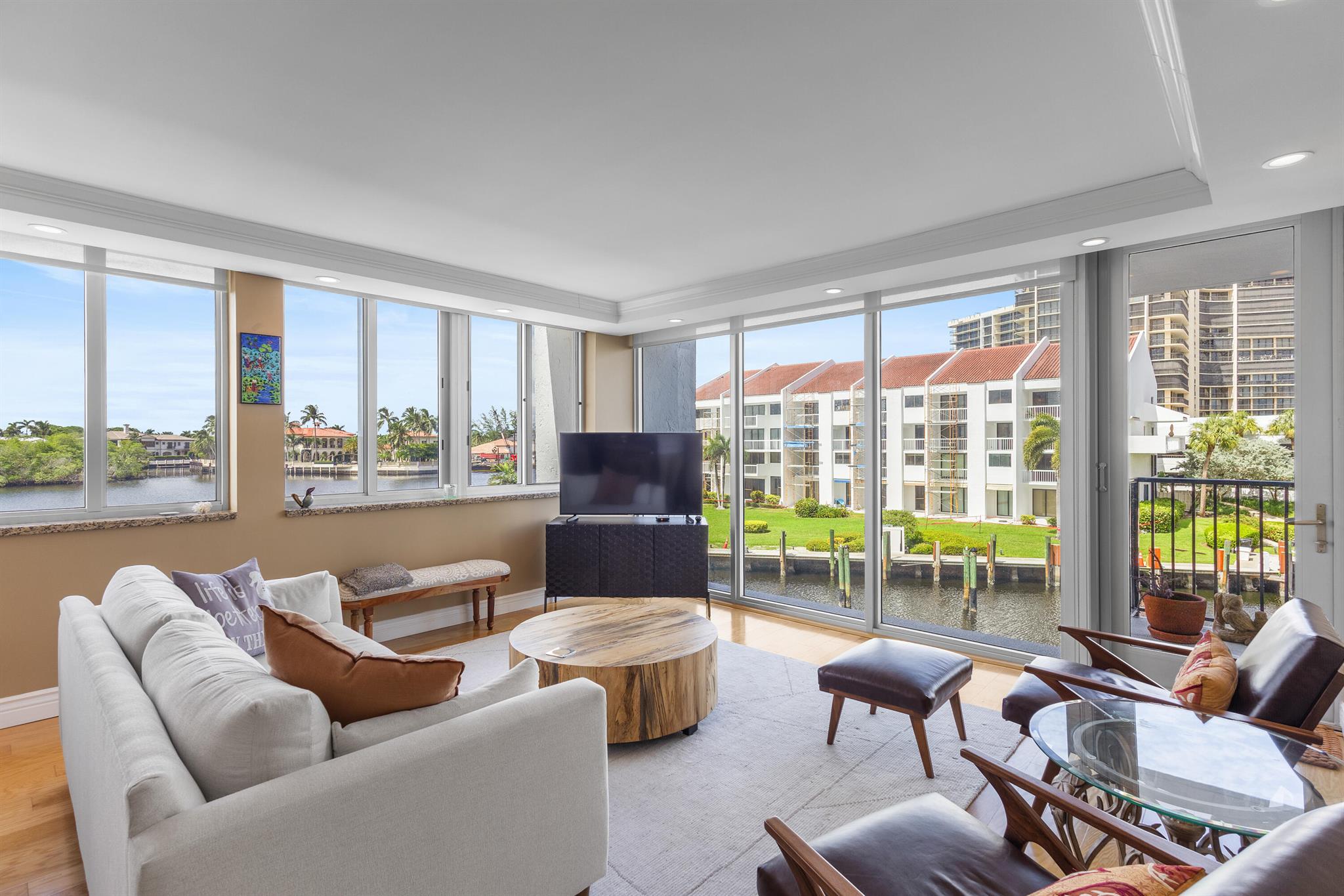 ABERDEEN ARMS CONDO - Residential