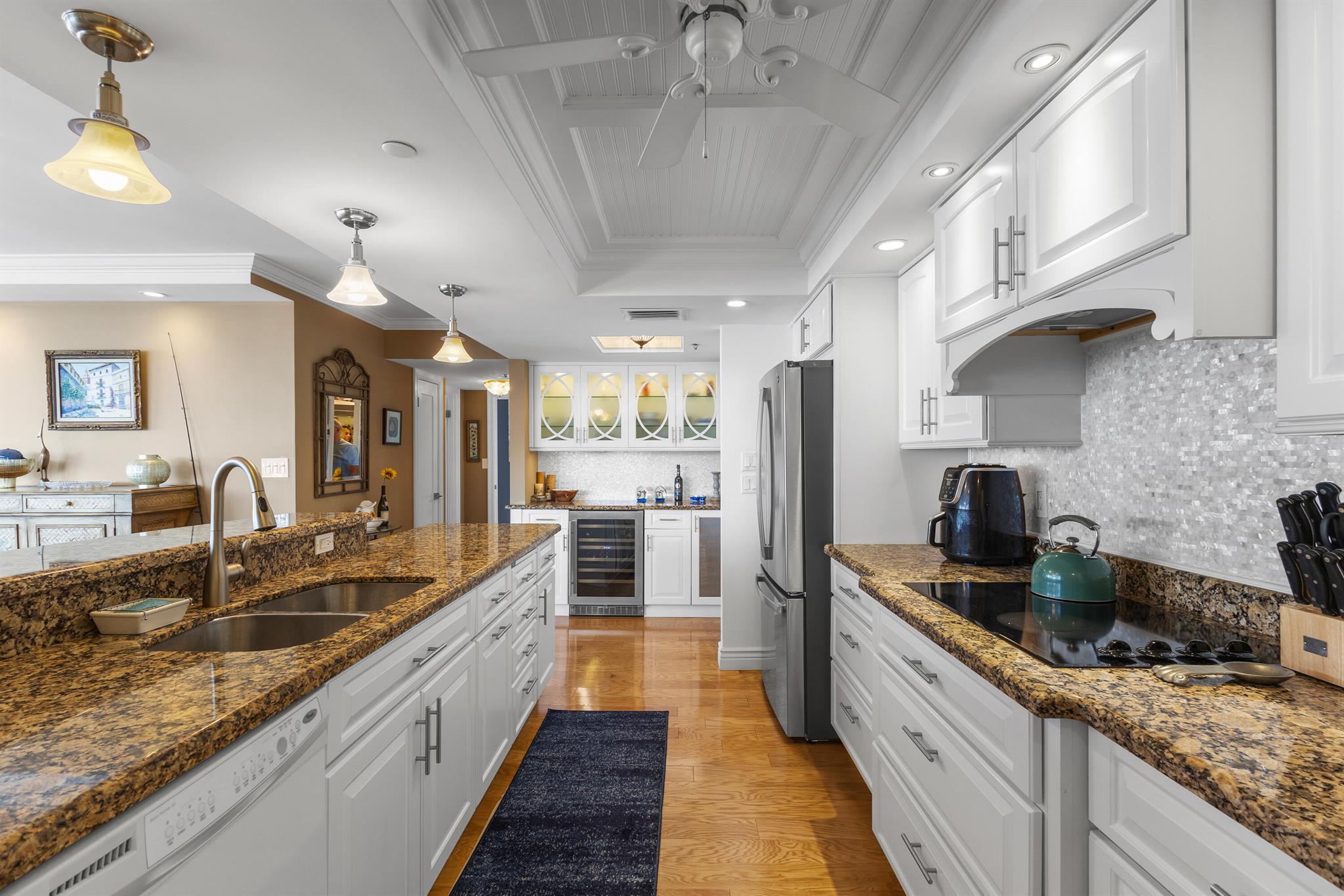 ABERDEEN ARMS CONDO - Residential