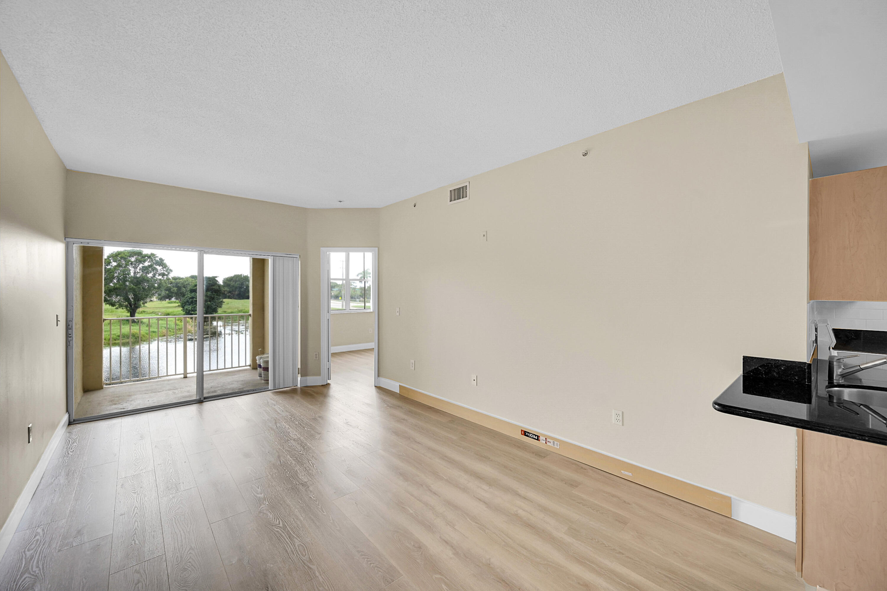 2100 Greenview Shores Boulevard 514