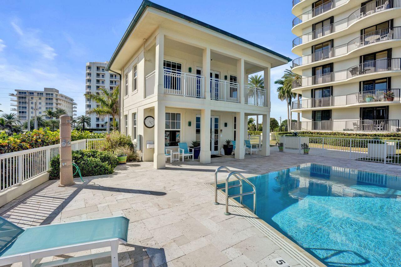 TEQUESTA TOWERS CONDO - Residential