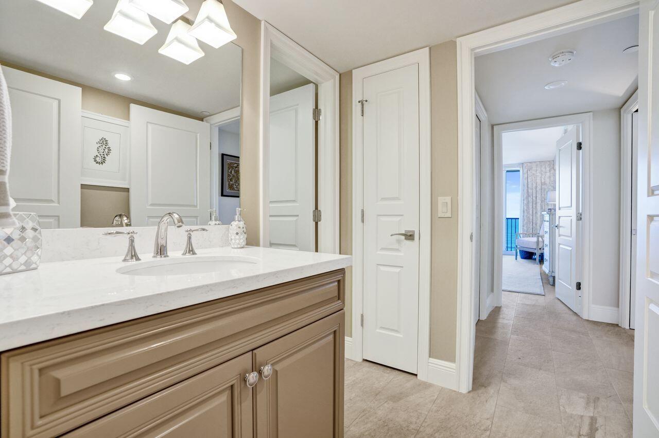 TEQUESTA TOWERS CONDO - Residential