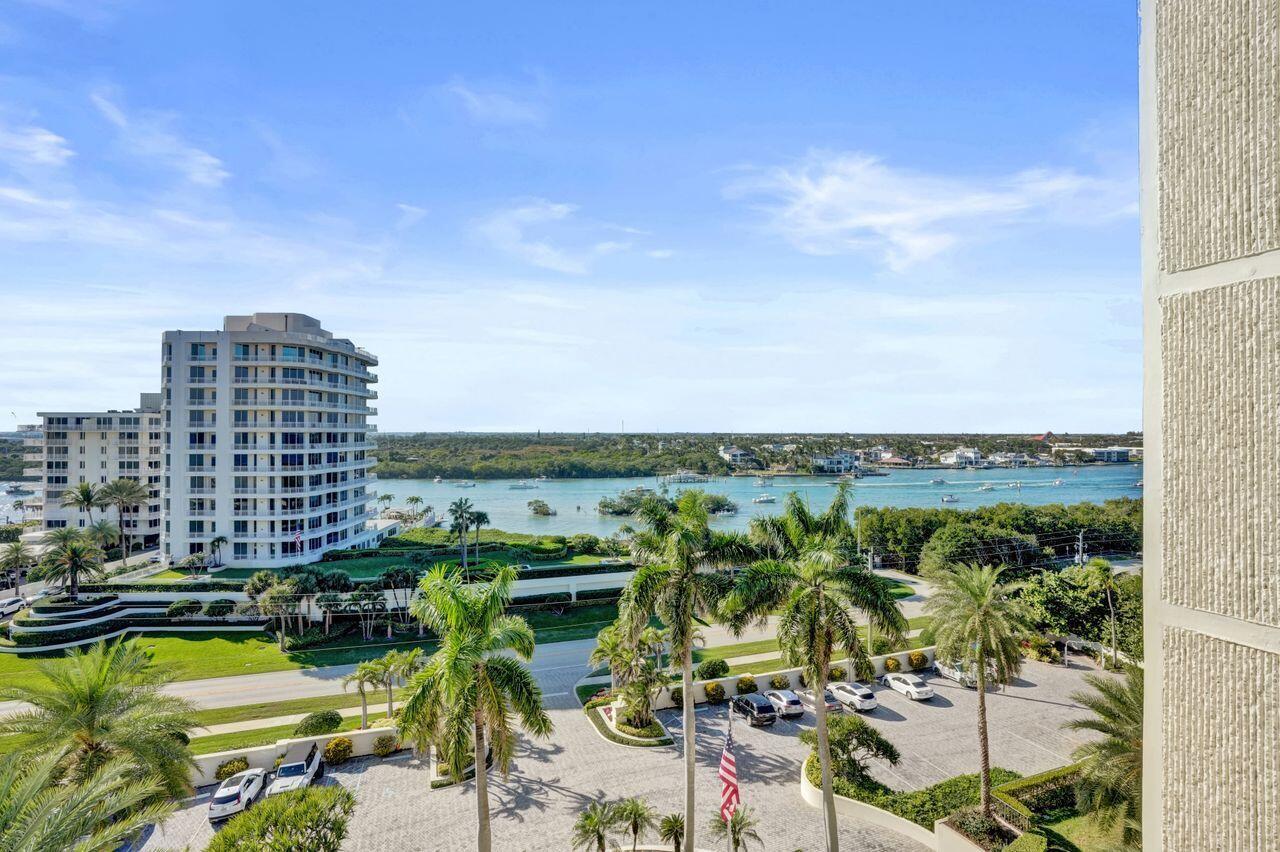 TEQUESTA TOWERS CONDO - Residential