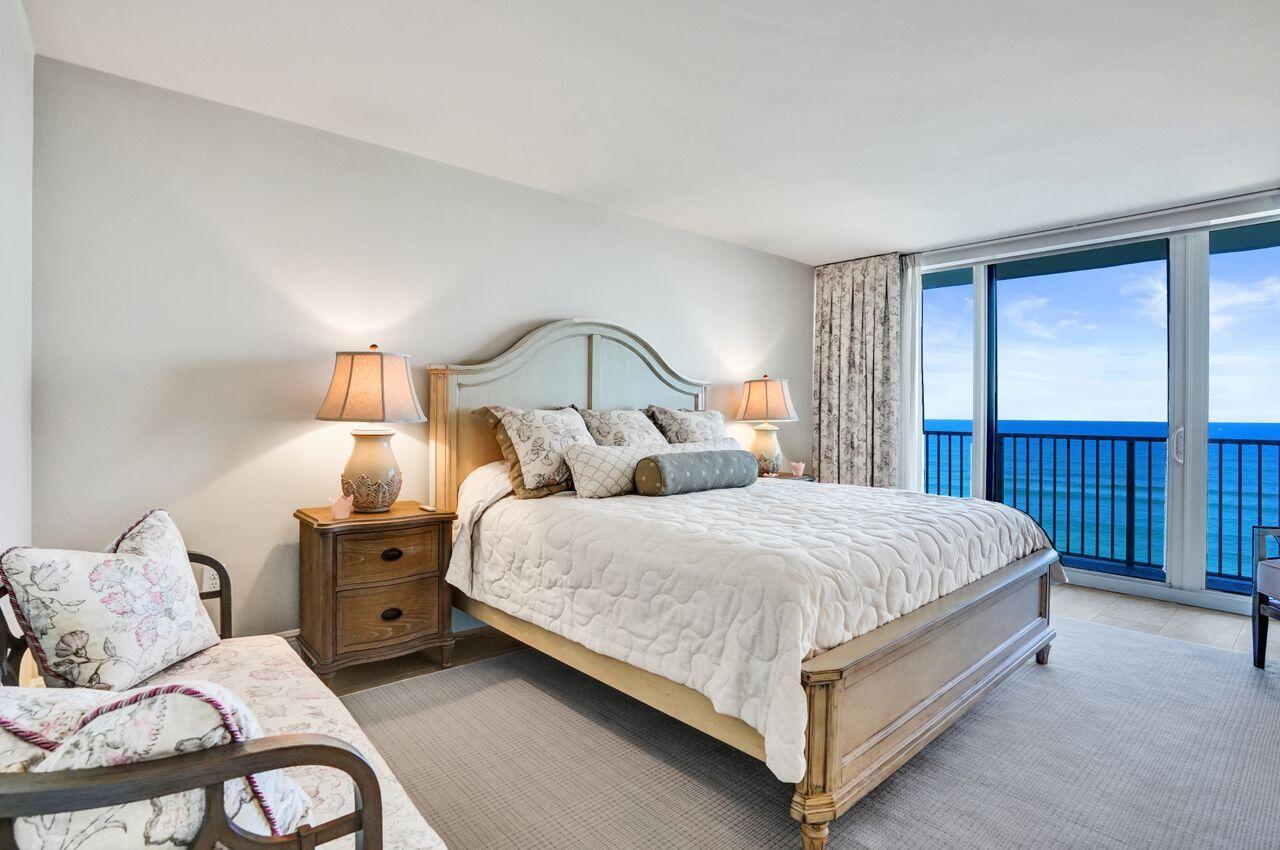 TEQUESTA TOWERS CONDO - Residential