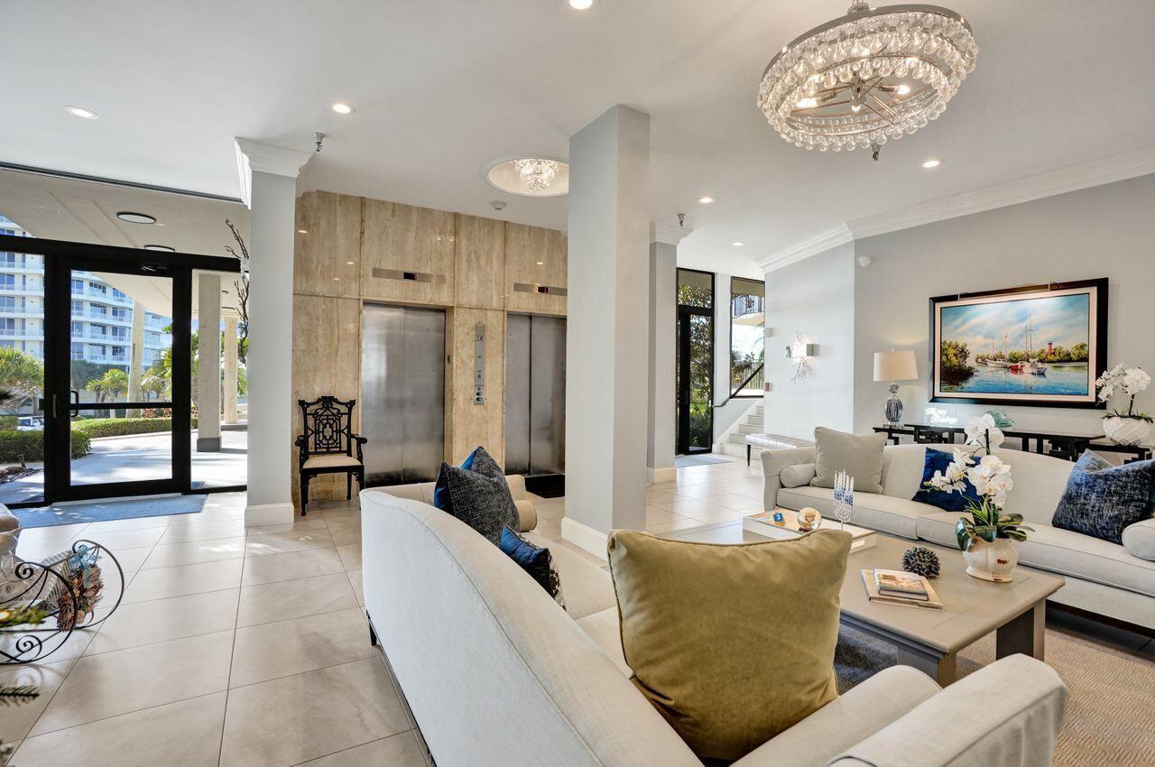 TEQUESTA TOWERS CONDO - Residential