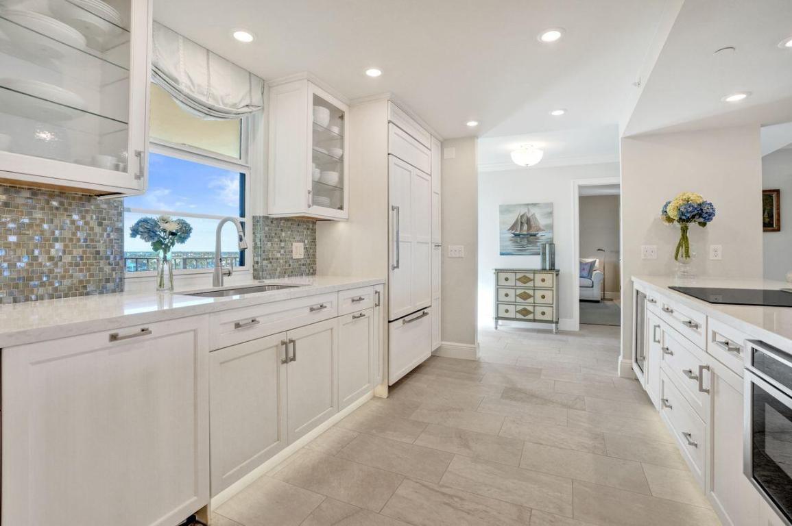 TEQUESTA TOWERS CONDO - Residential