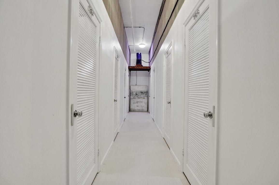 TEQUESTA TOWERS CONDO - Residential