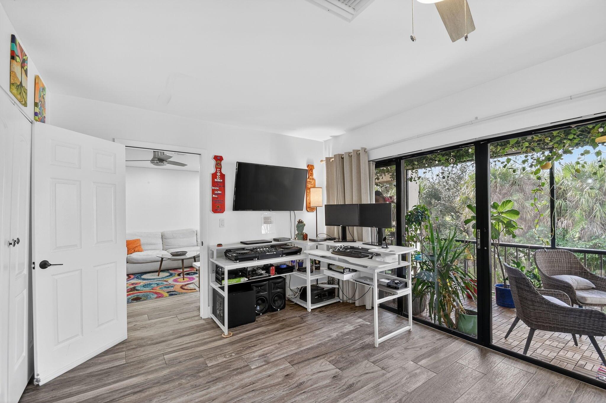 LANDS OF THE PRESIDENT CO - Residential