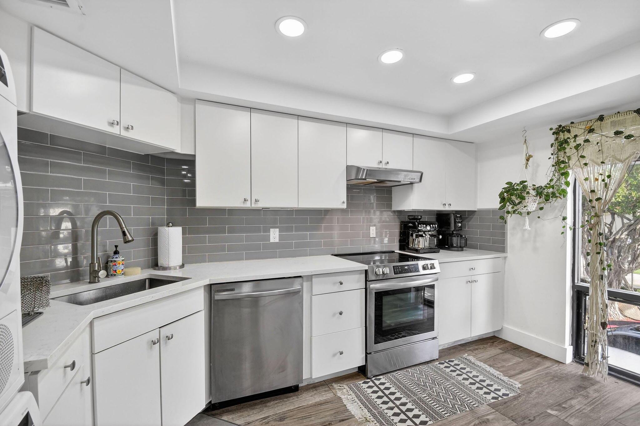 LANDS OF THE PRESIDENT CO - Residential