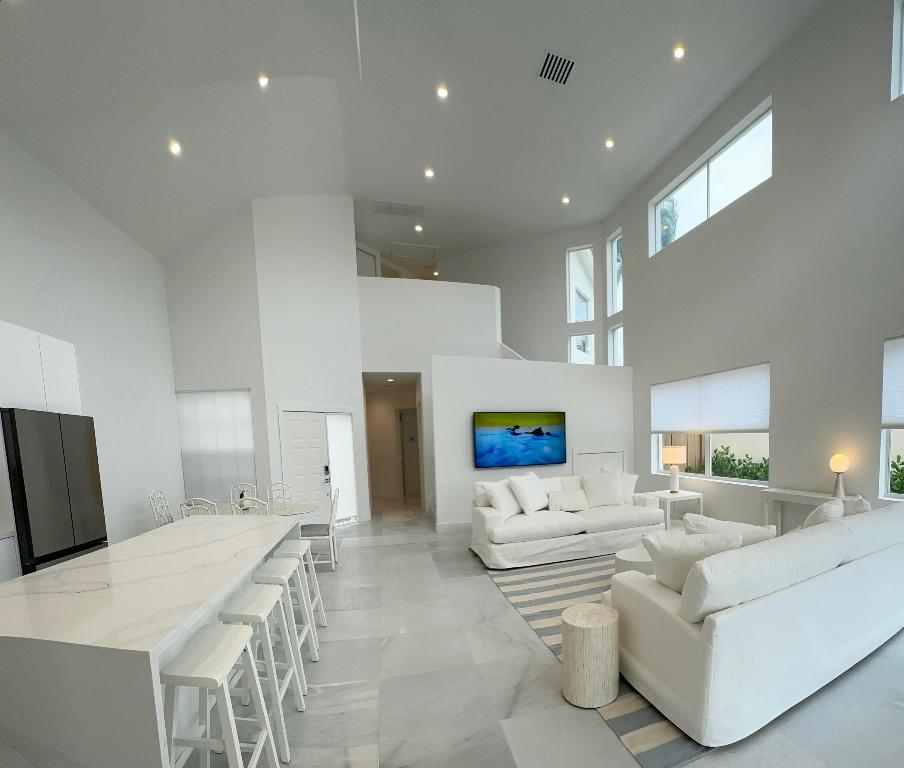 2468 NW 67th Street Street