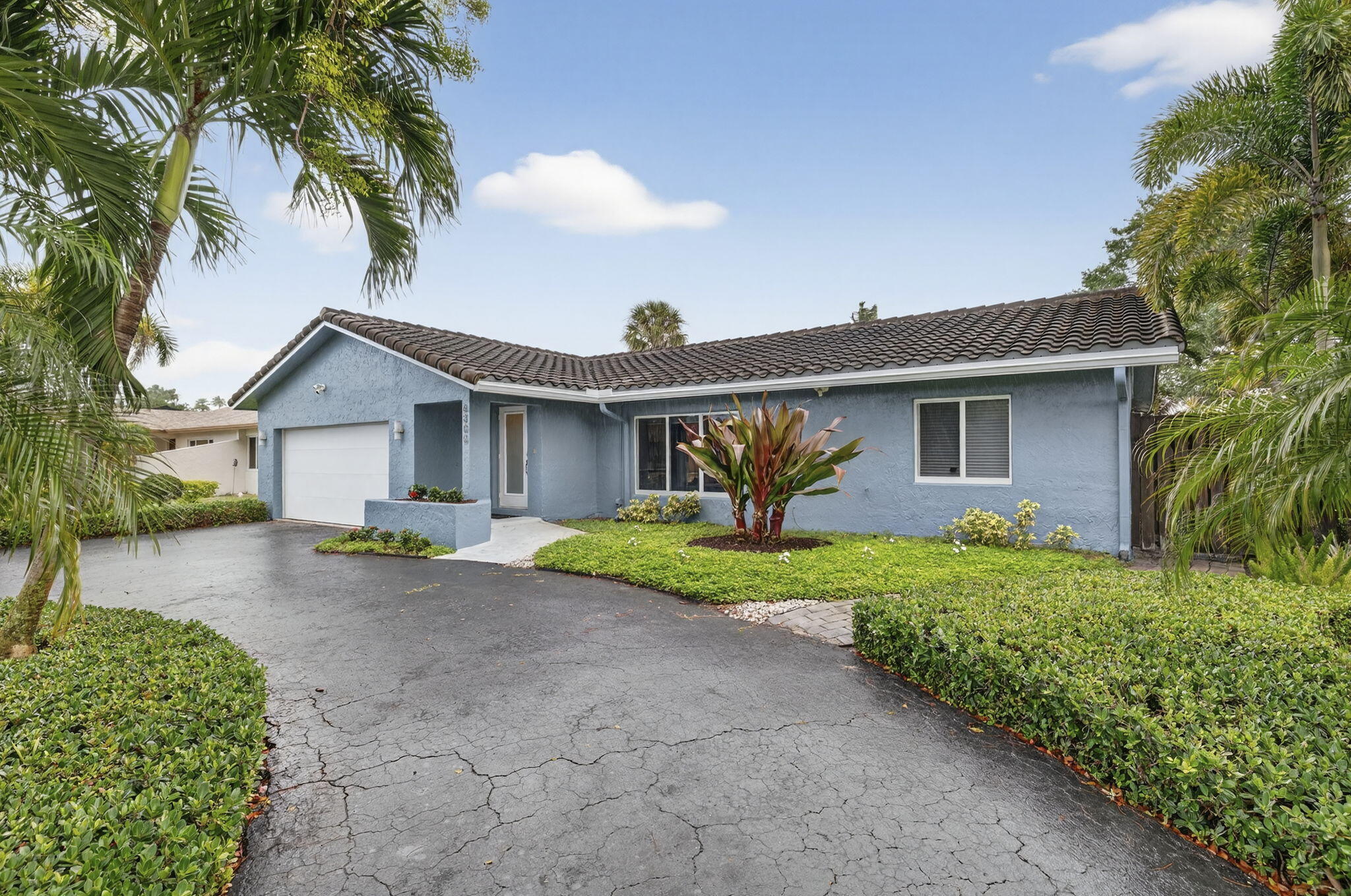 6800 NW 24th Terrace