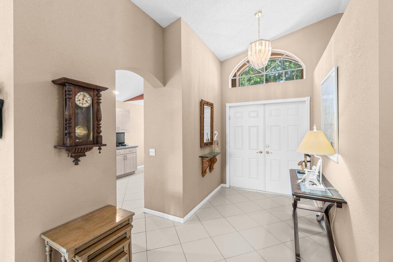 VALENCIA LAKES - Residential Lease