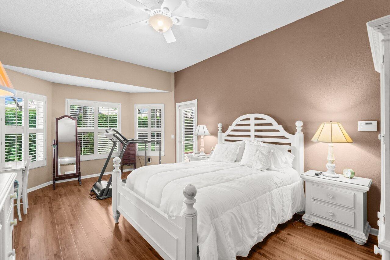 VALENCIA LAKES - Residential Lease