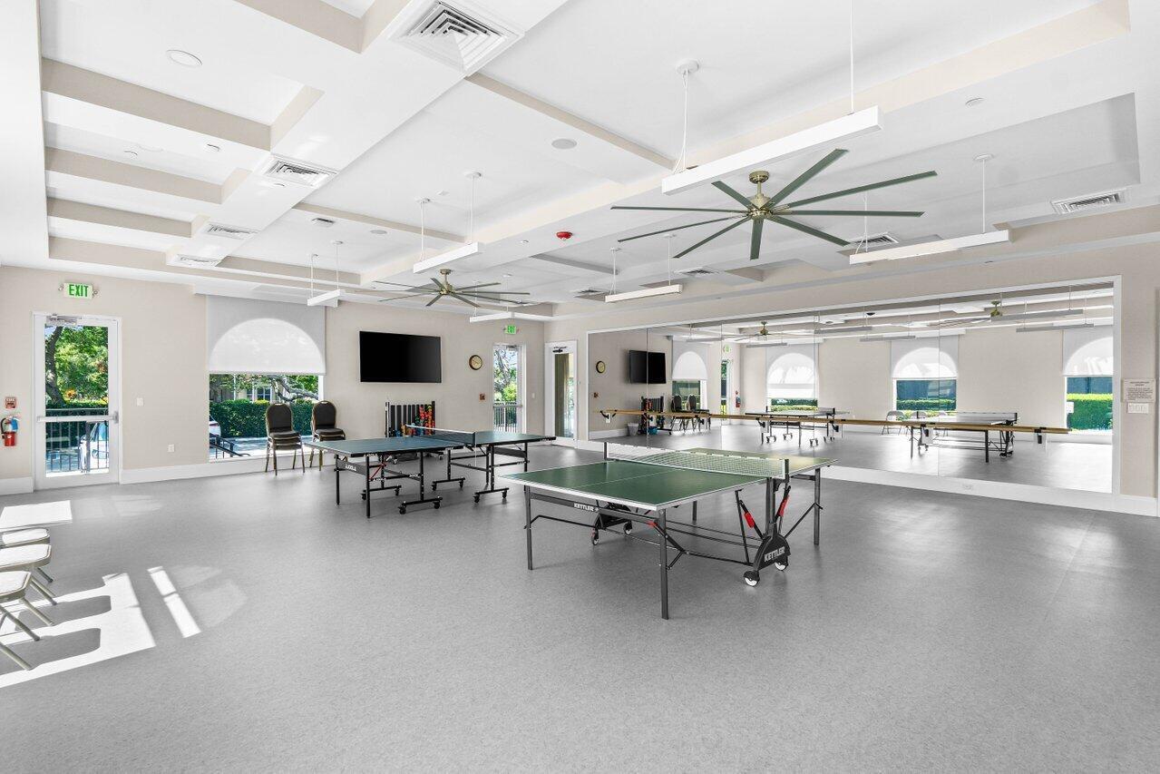 VALENCIA LAKES - Residential Lease