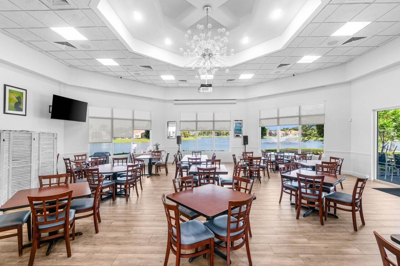 VALENCIA LAKES - Residential Lease