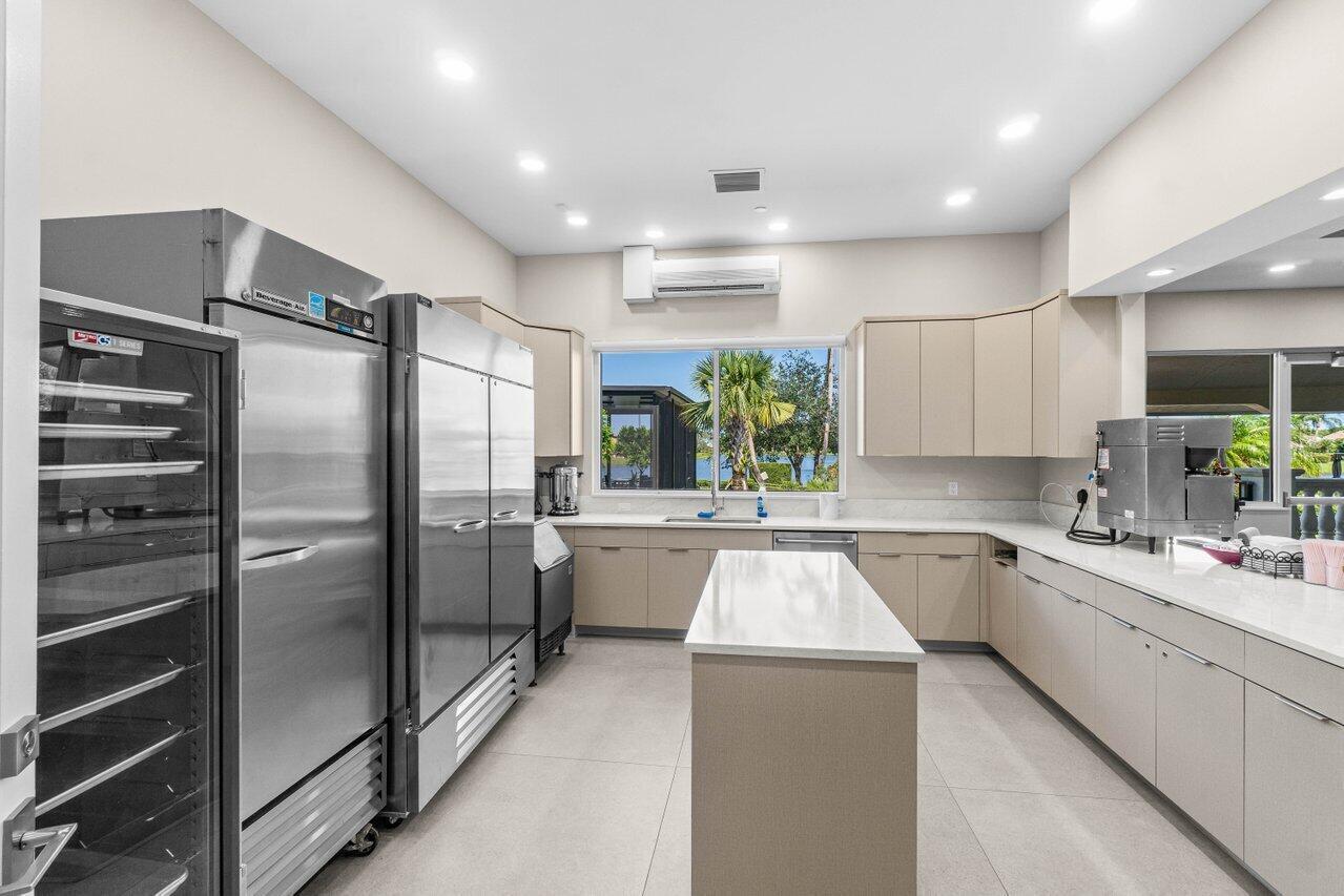 VALENCIA LAKES - Residential Lease