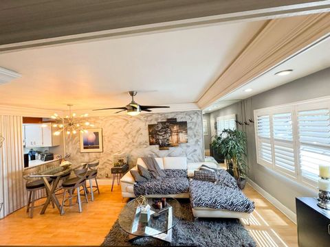 59 NE 20th Ct 4H Fort Lauderdale FL 33305