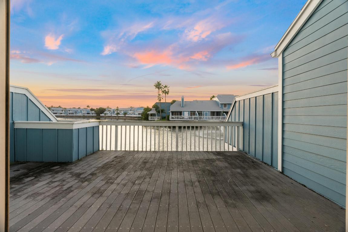 VILLAS OF OCEAN DUNES - Residential