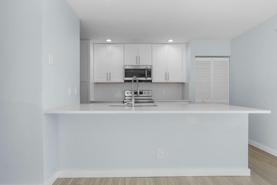 VILLAS OF OCEAN DUNES - Residential