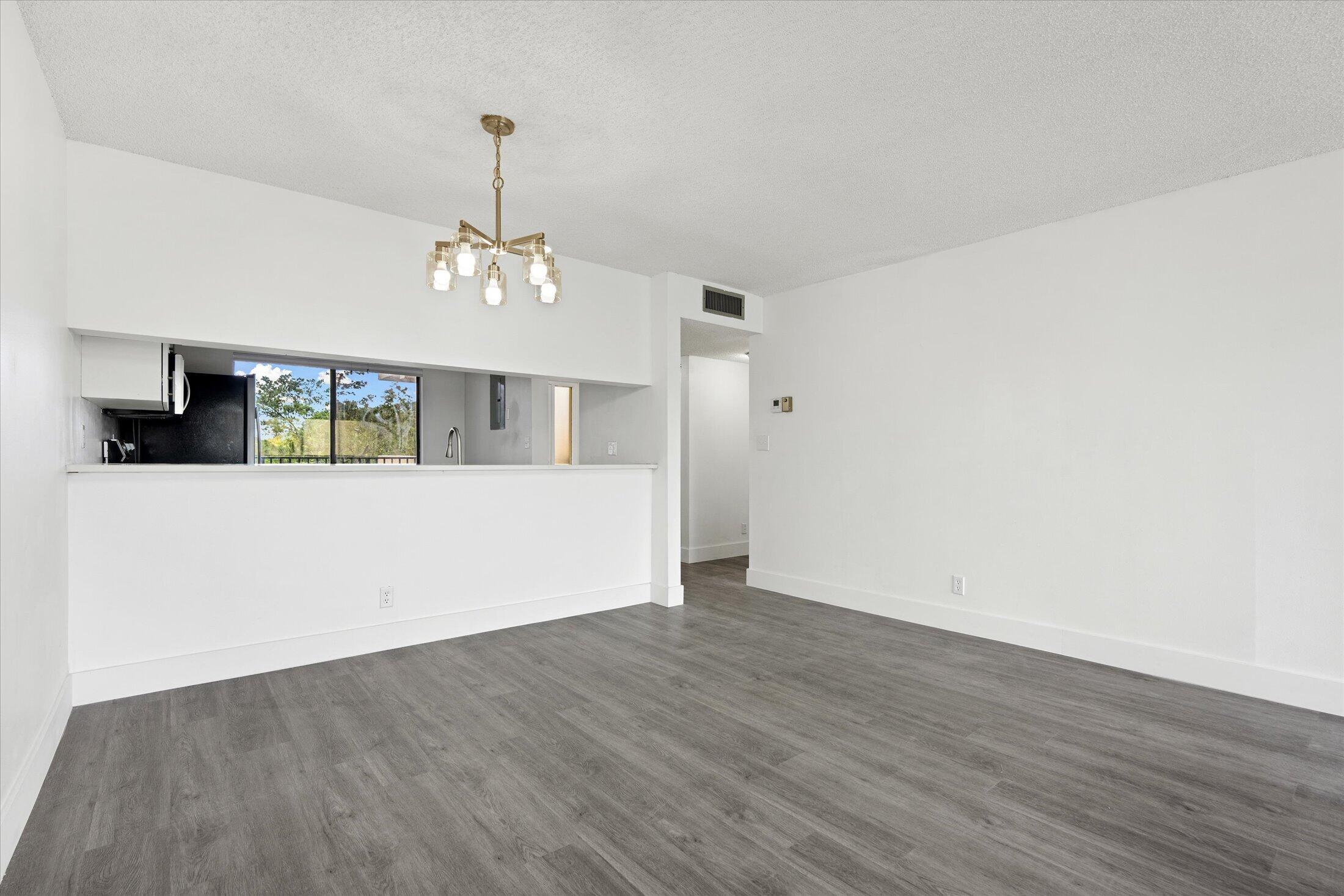 EATON AT HAMPTONS WEST CONDO - Residential