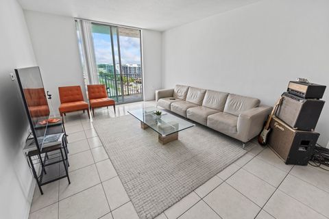 Tiny photo for 140 S Dixie Highway #905, Hollywood, FL 33020 (MLS # B26013028)