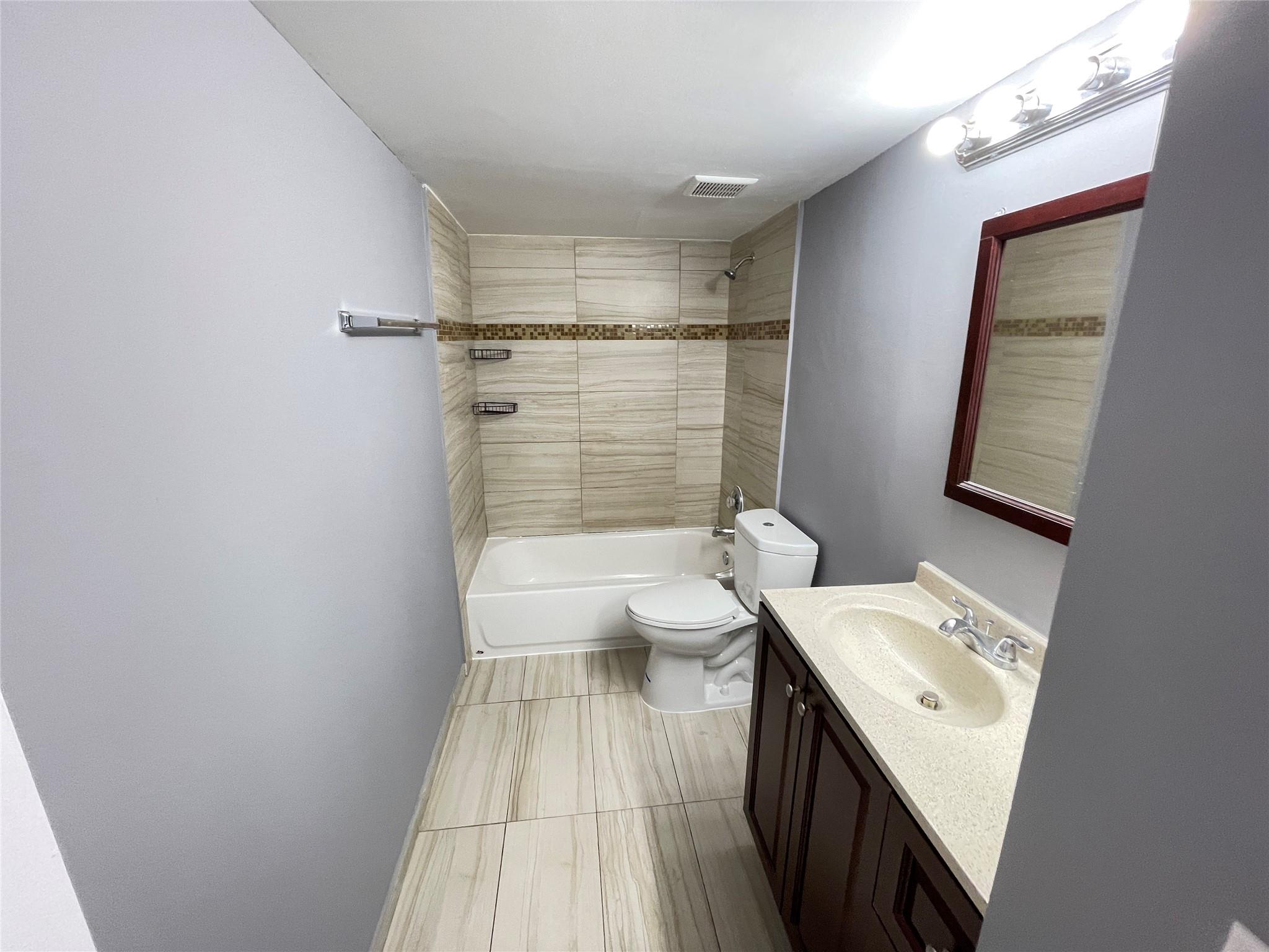 SUMMER LAKE CONDO UNIT 10 - Residential