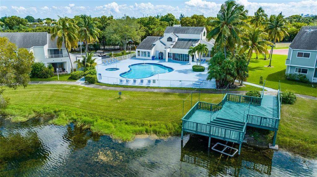 SUMMER LAKE CONDO UNIT 10 - Residential