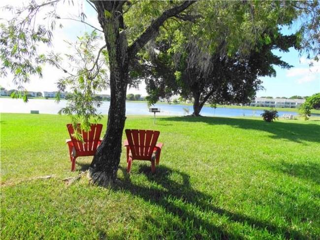 SUMMER LAKE CONDO UNIT 10 - Residential