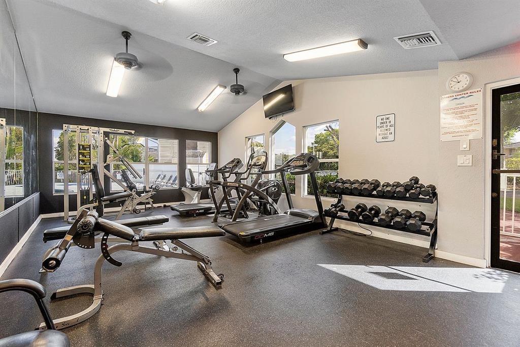 SUMMER LAKE CONDO UNIT 10 - Residential