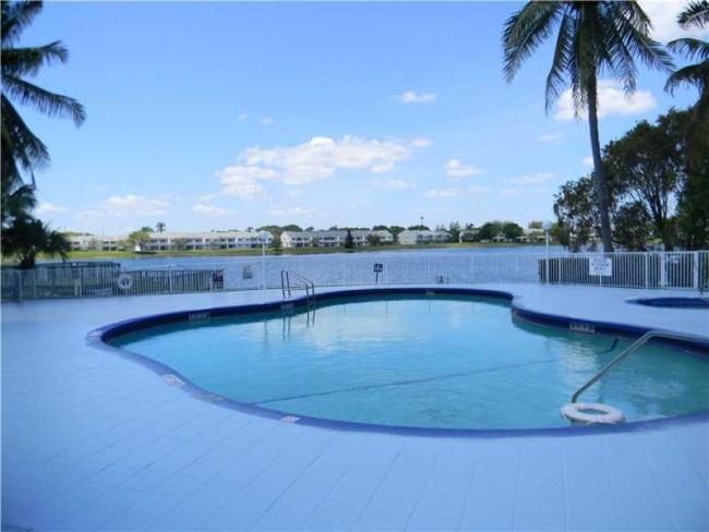 SUMMER LAKE CONDO UNIT 10 - Residential