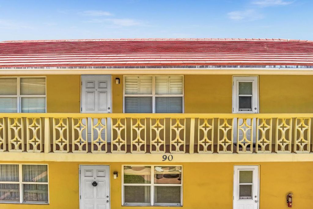 Photo of 90 NE 19th Avenue #12, Deerfield Beach, FL 33441 (MLS # R10986300)