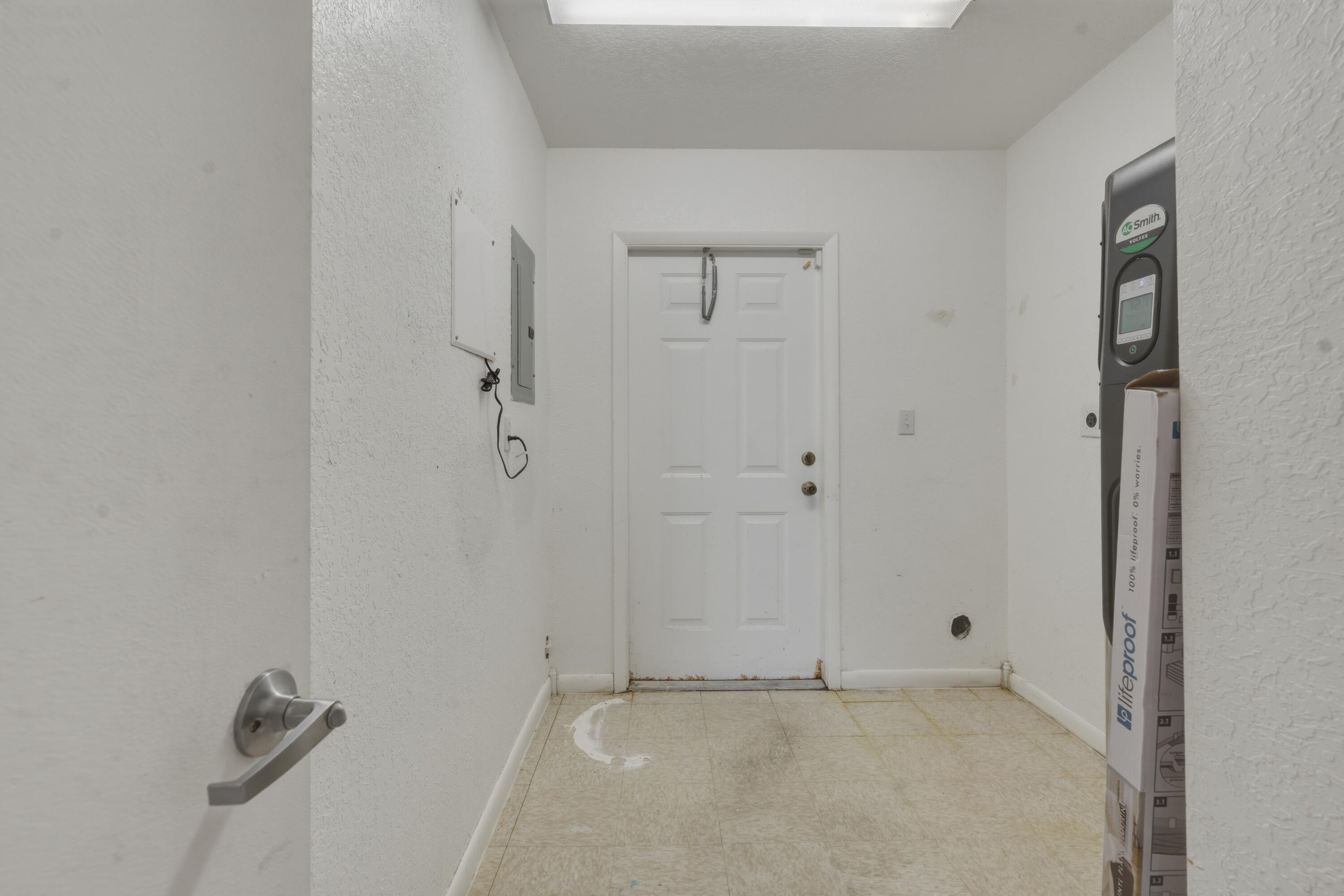 CARIBBEAN PALMS - Residential