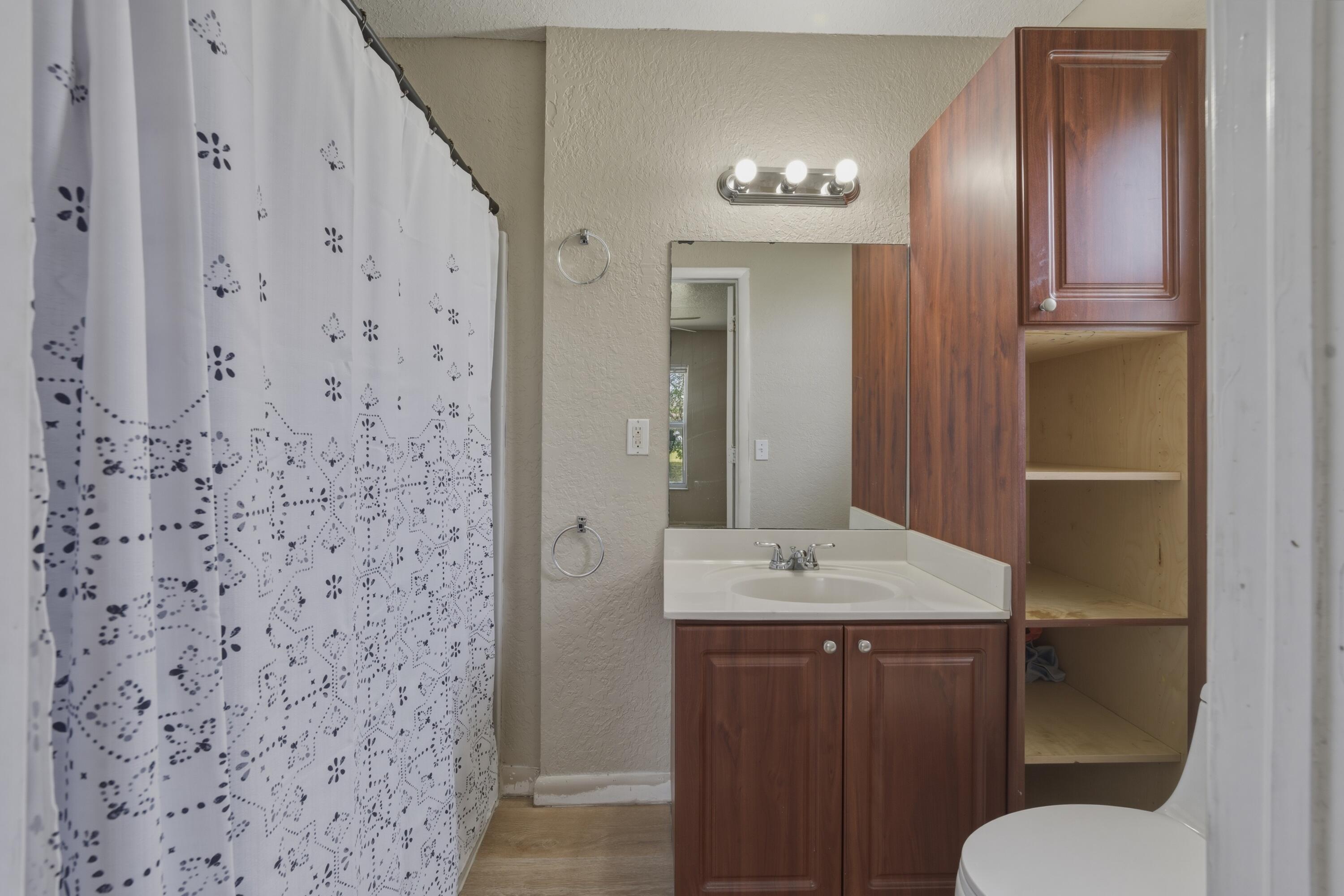 CARIBBEAN PALMS - Residential