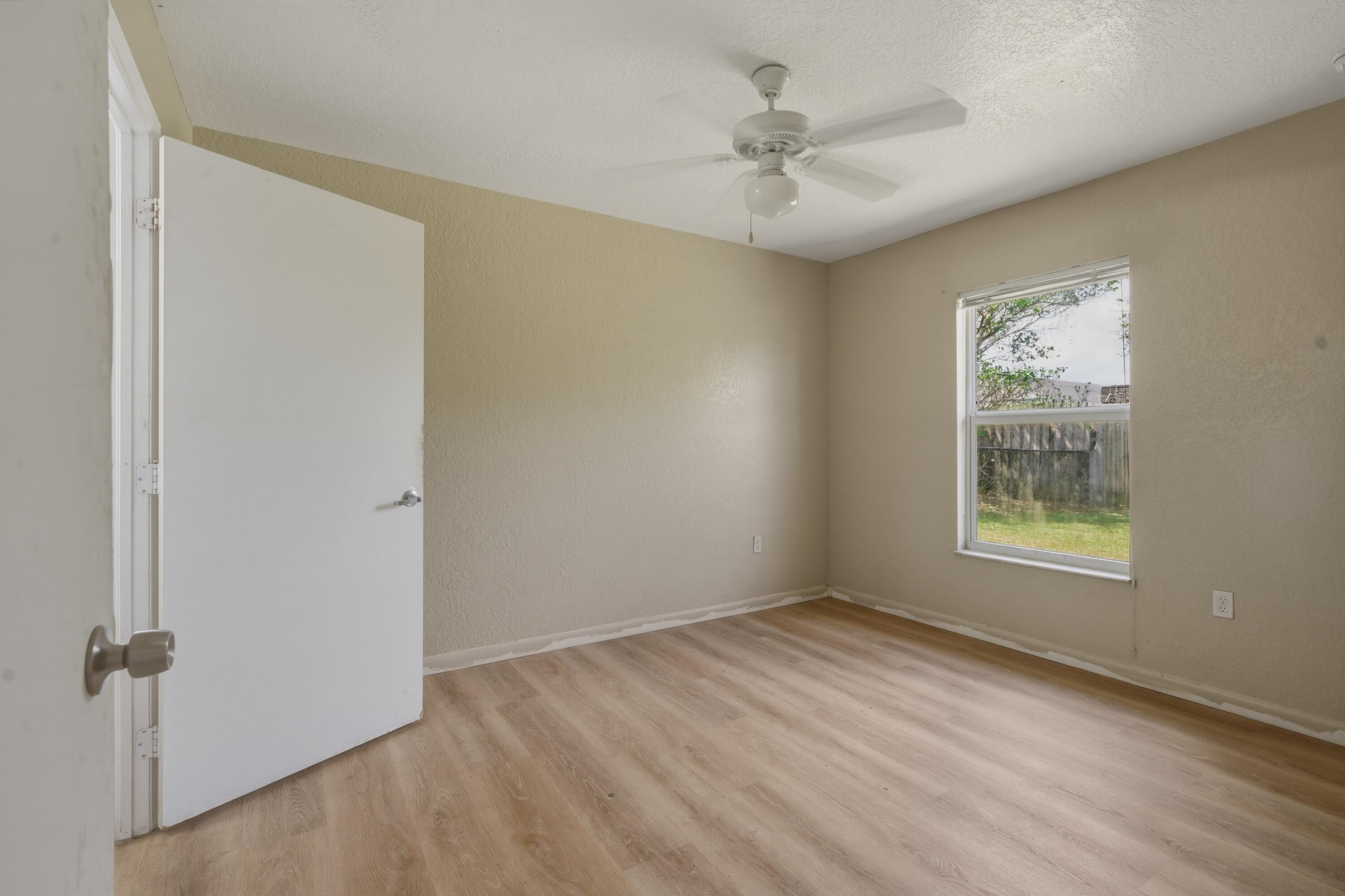 CARIBBEAN PALMS - Residential