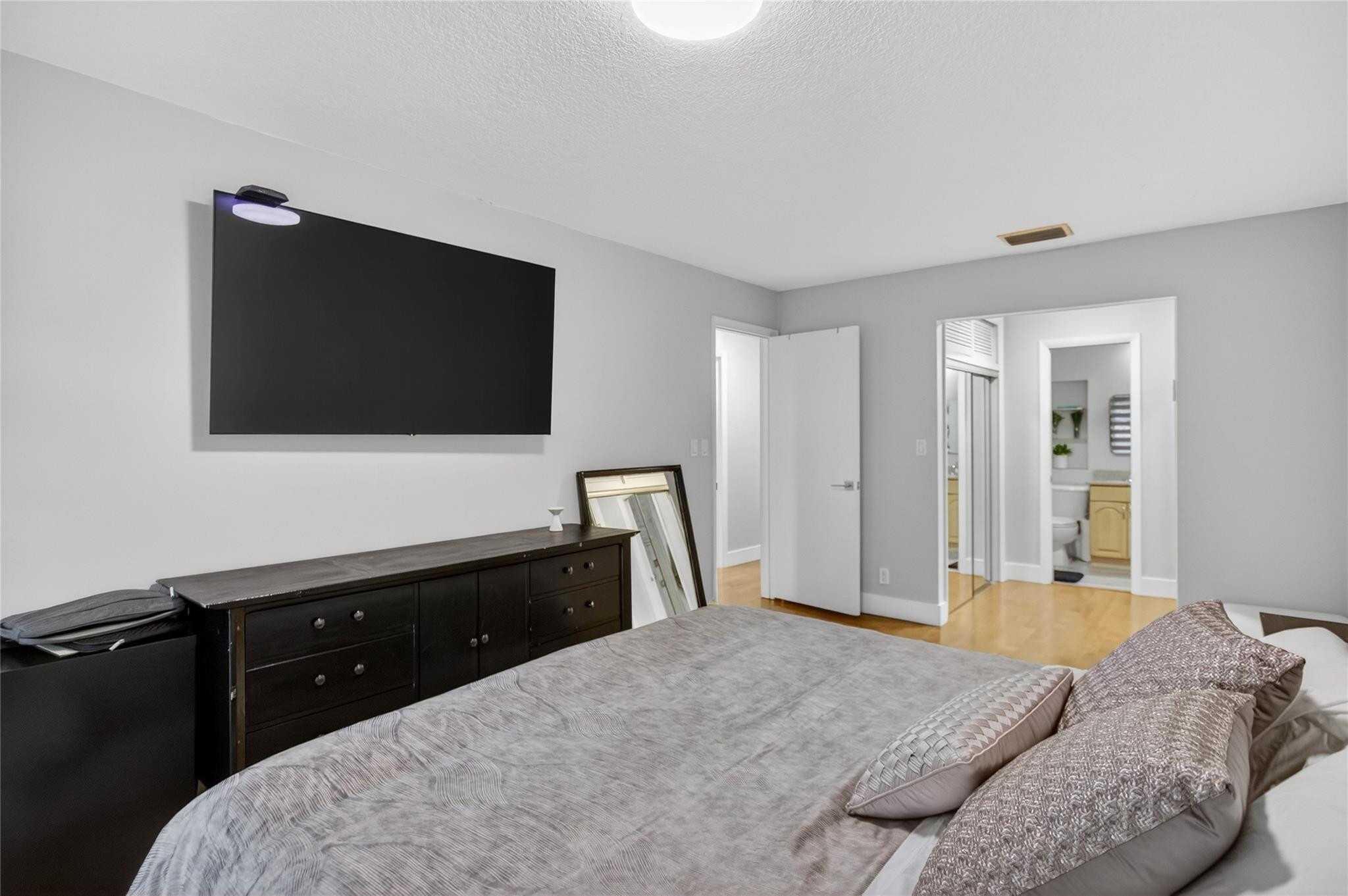 Hollywood Gardens - Residential