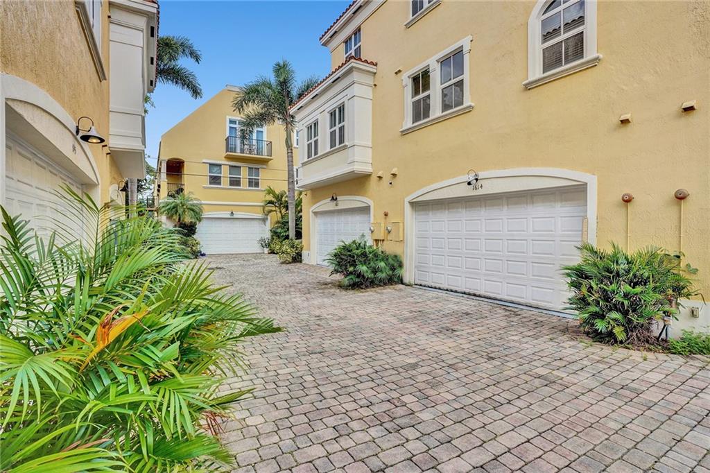 VICTORIA PARK - Residential Lease