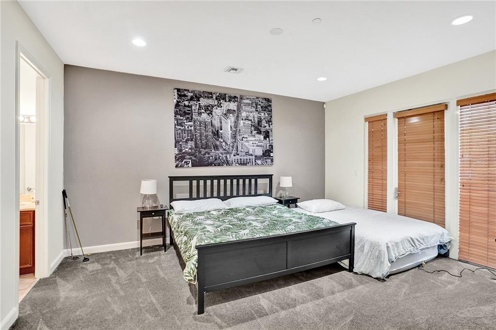 VICTORIA PARK - Residential Lease