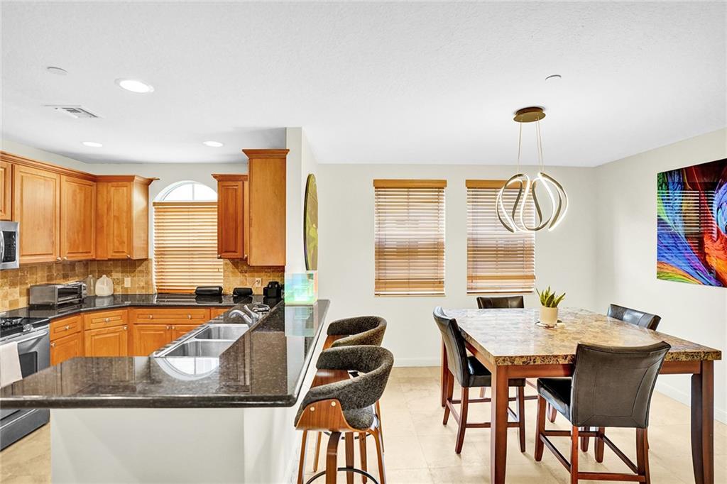 VICTORIA PARK - Residential Lease