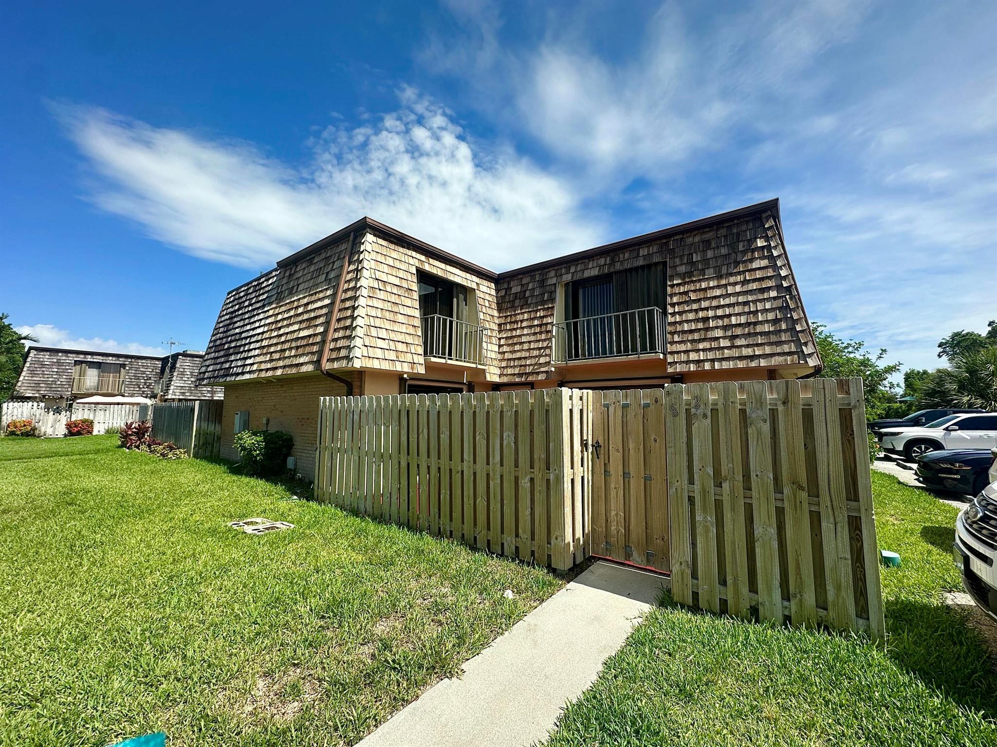 82 Lake Arbor Drive