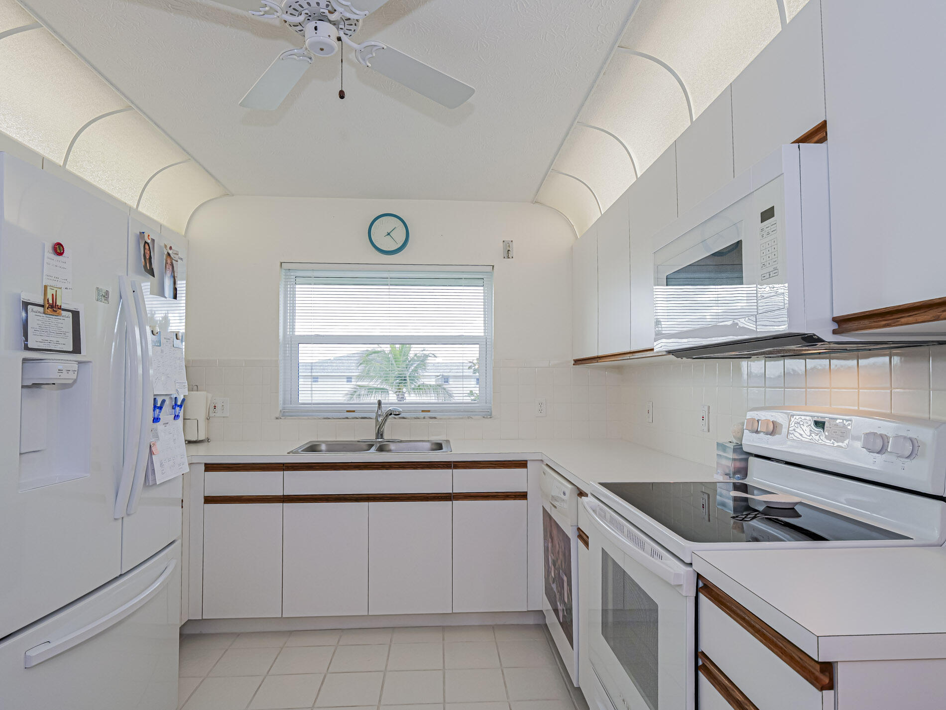 GROVE ISLE EAST CONDOMINIUM - Residential