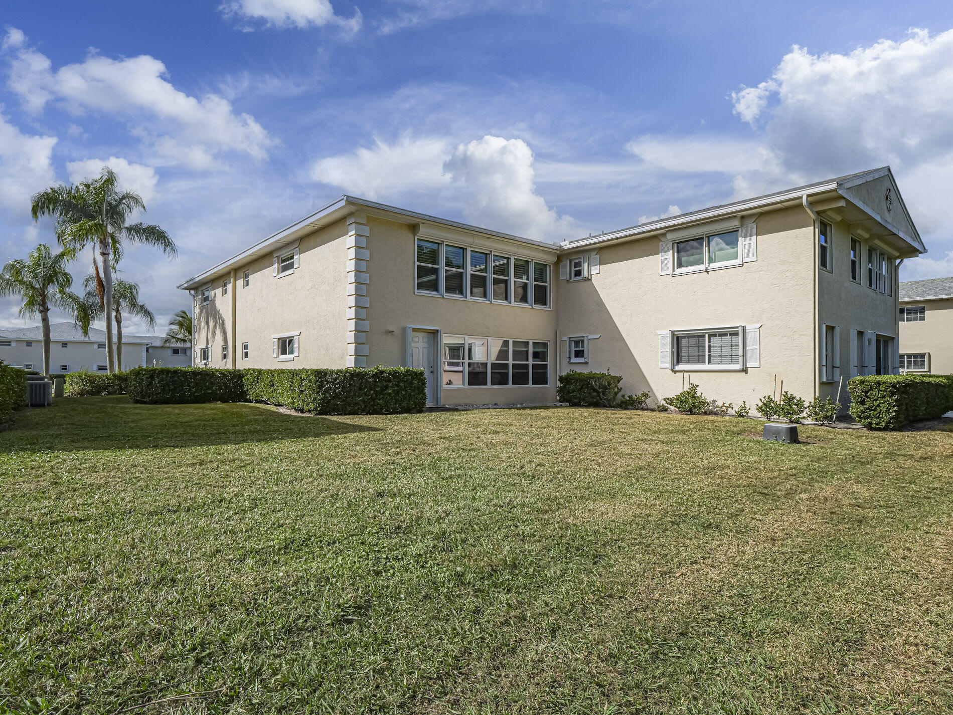 GROVE ISLE EAST CONDOMINIUM - Residential